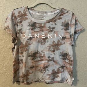 Danskin tee p